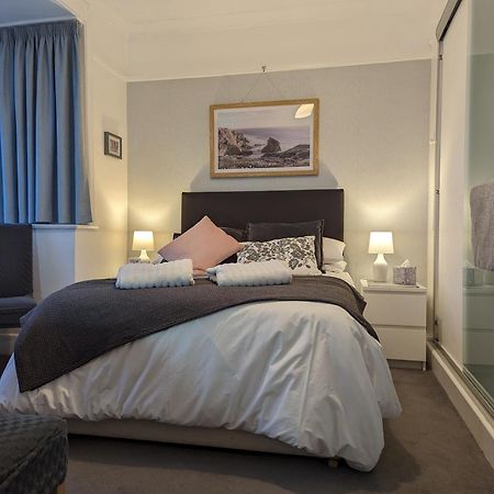 En-Suite Nook Near Forest & Sea, Super Value With Fridge, Microwave And Tv Лимингтон Экстерьер фото