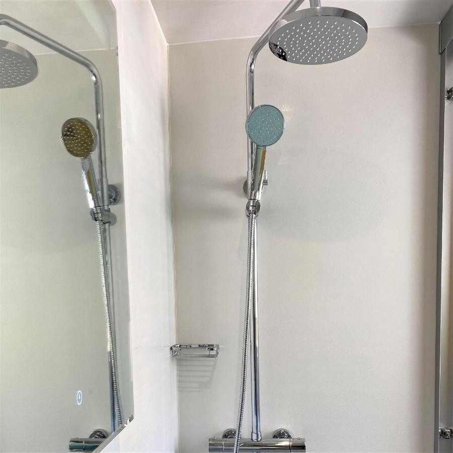 En-Suite Nook Near Forest & Sea, Super Value With Fridge, Microwave And Tv Лимингтон Экстерьер фото